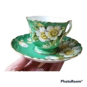 𝅺Aynsley Tea Cup Saucer Set Kelly Green White Flowers Apple Blossom England